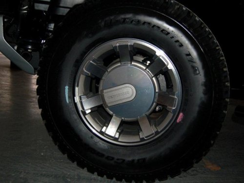 悍马轮胎属于哪个品牌？