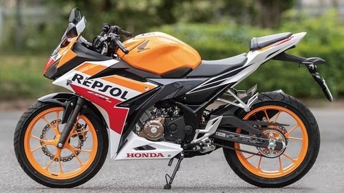 北京哪里买正规进口本田摩托CBR125或者CBR150呢，价格多少？