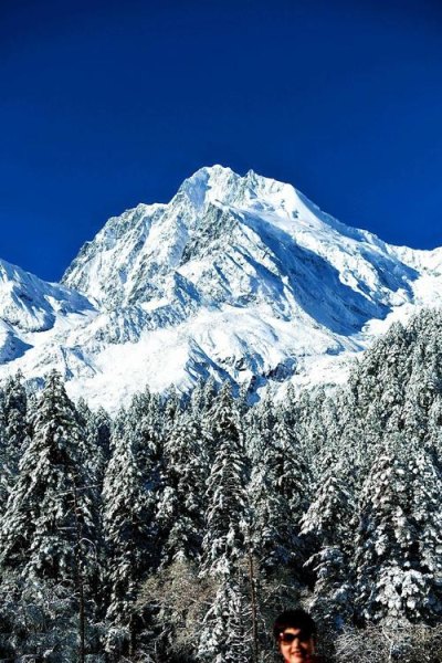 四川境内有什么雪山？